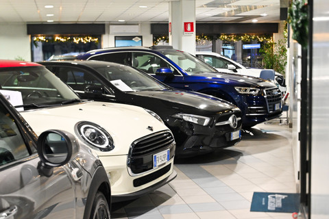 Automobili Caricasulo snc